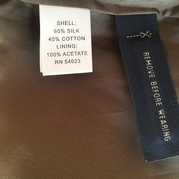 Beautiful Silk Banana Republic Skirt size 0(fits6) - Picture 5 of 8